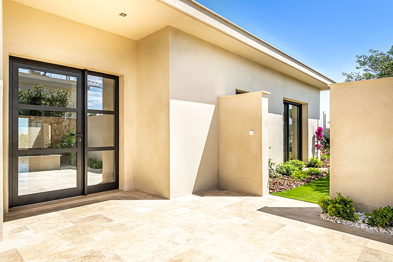 les-villas-2 Façade moderne avec jardin et grandes fenêtres